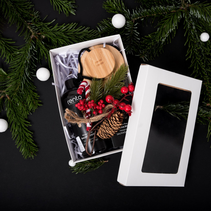 Geschenkset in der Geschenkbox WINTER SPICES. Duftessenz, Körperbürste und Seife.