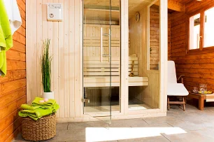 Saunatüren sind ein wesentlicher Bestandteil jeder Sauna