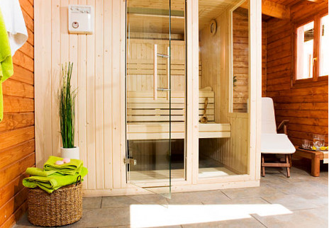 Saunatüren sind ein wesentlicher Bestandteil jeder Sauna