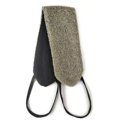 Rückenschrubber mit schwarzen Griffen 