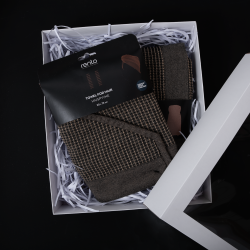 Geschenkset in Geschenkbox RENTO KENNO FOR HER. Haartuch und Schürze  Geschenkset in Geschenkbox RENTO KENNO FOR HER. Haartuch und Schürze