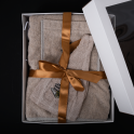 Geschenkset für Sie - LEINEN, 75x140 cm, in einer Geschenkbox. Schürze und Mütze für die Sauna - 0