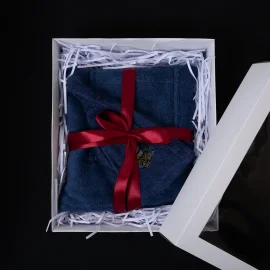 Geschenkset für Ihn - BLAU, 55x150 cm, in Geschenkbox. Schürze und Mütze für die Sauna 