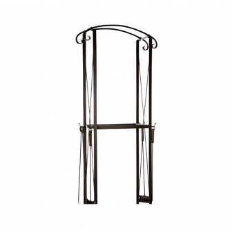 Brennholzhalter mit Werkzeug