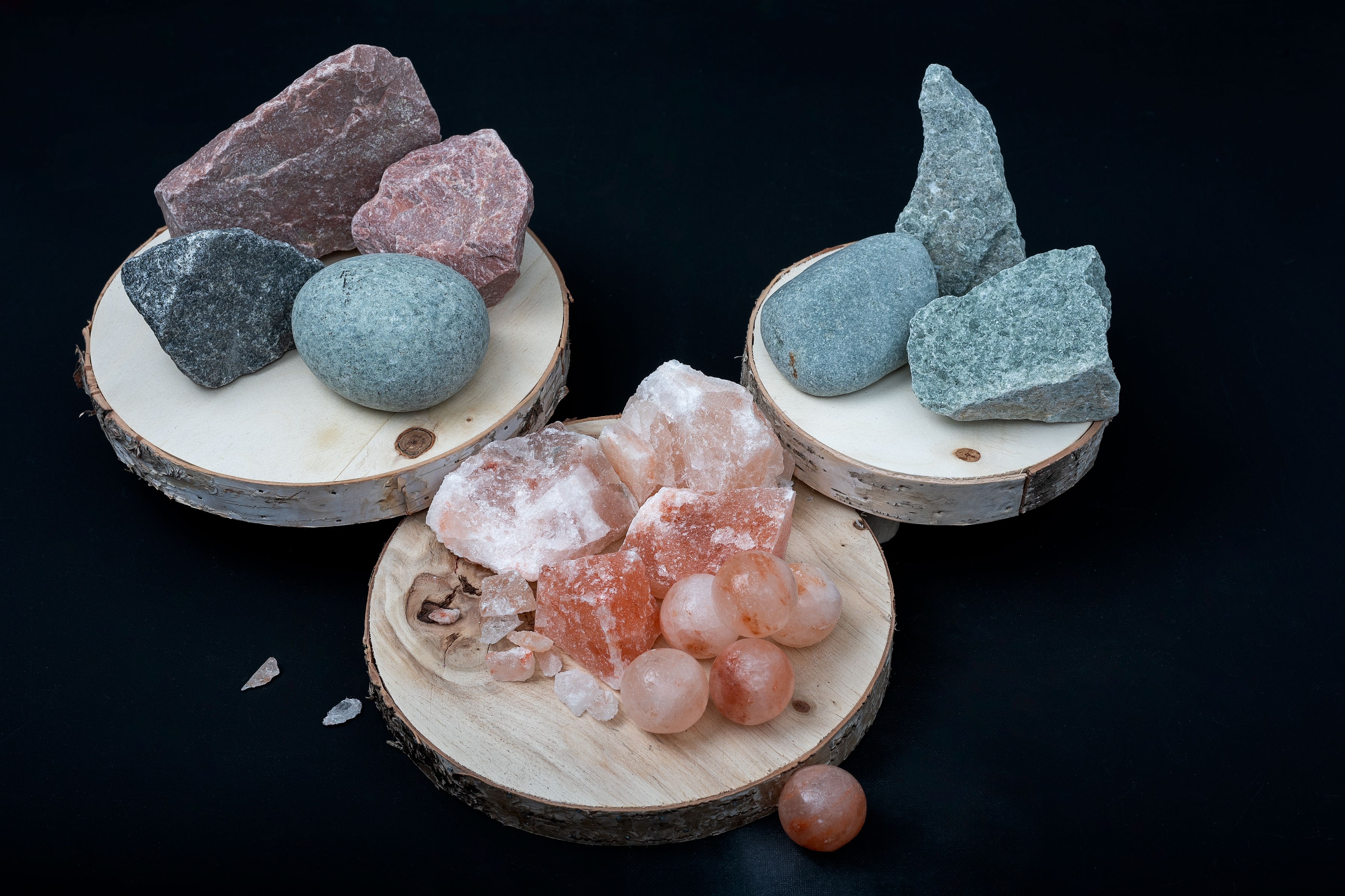 Badesteine und Himalaya-Salze