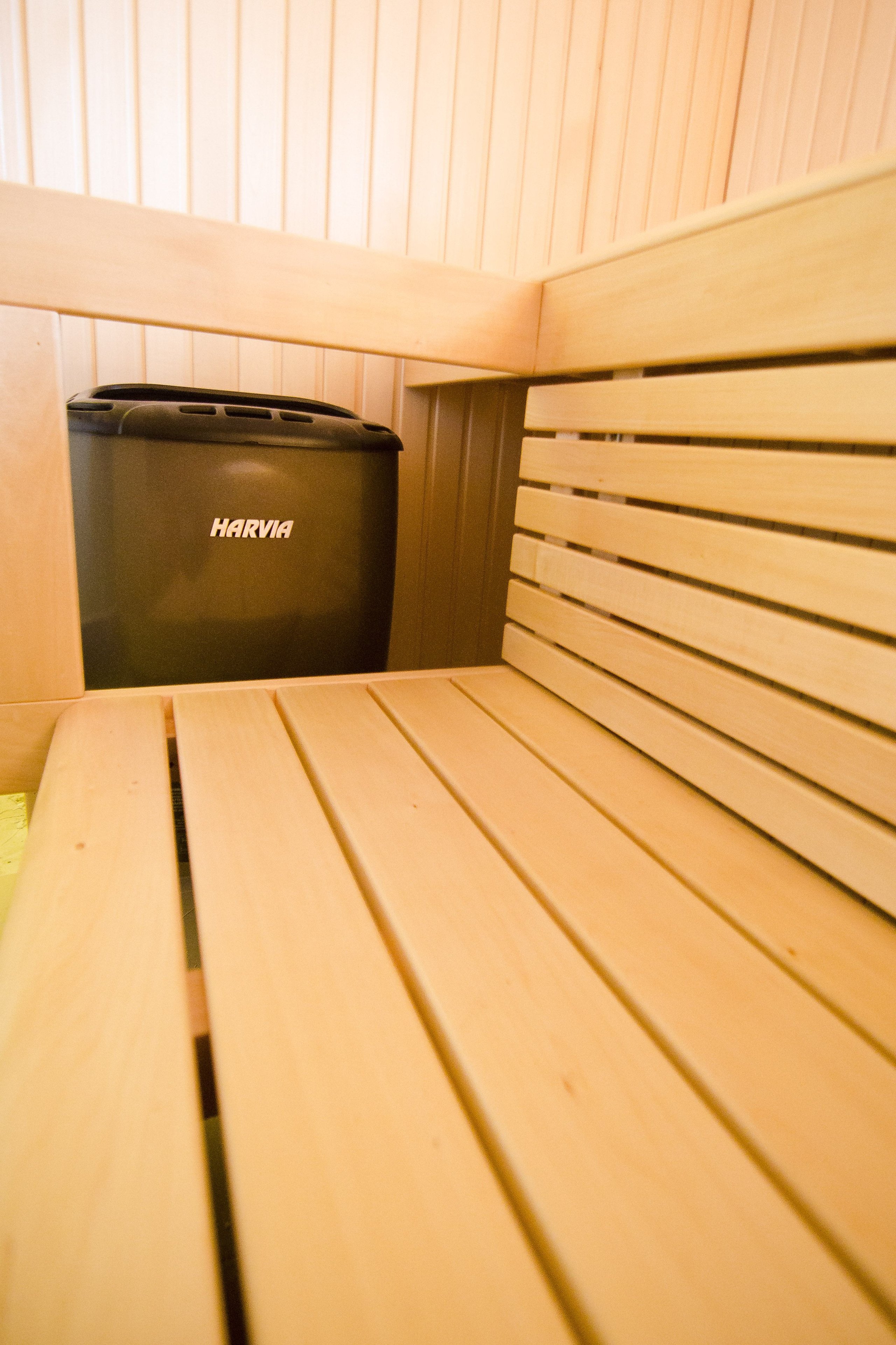 Minimalistische Lindenholzsauna