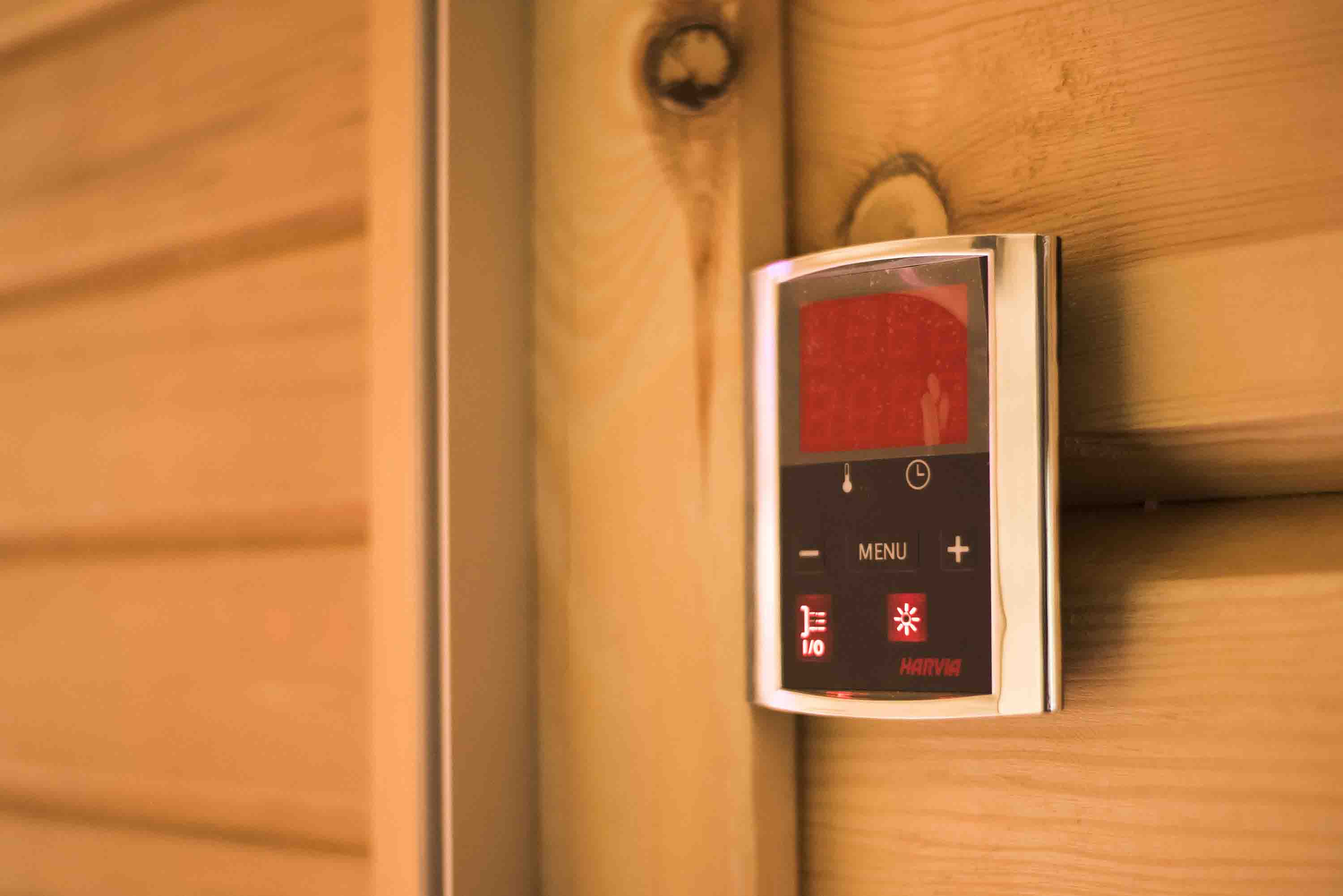 Infrarotsauna mit Himalaya-Salzwand