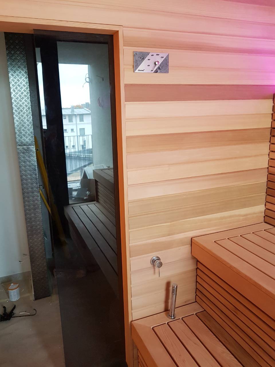 Kombi-Sauna mit Himalaya-Salzwand