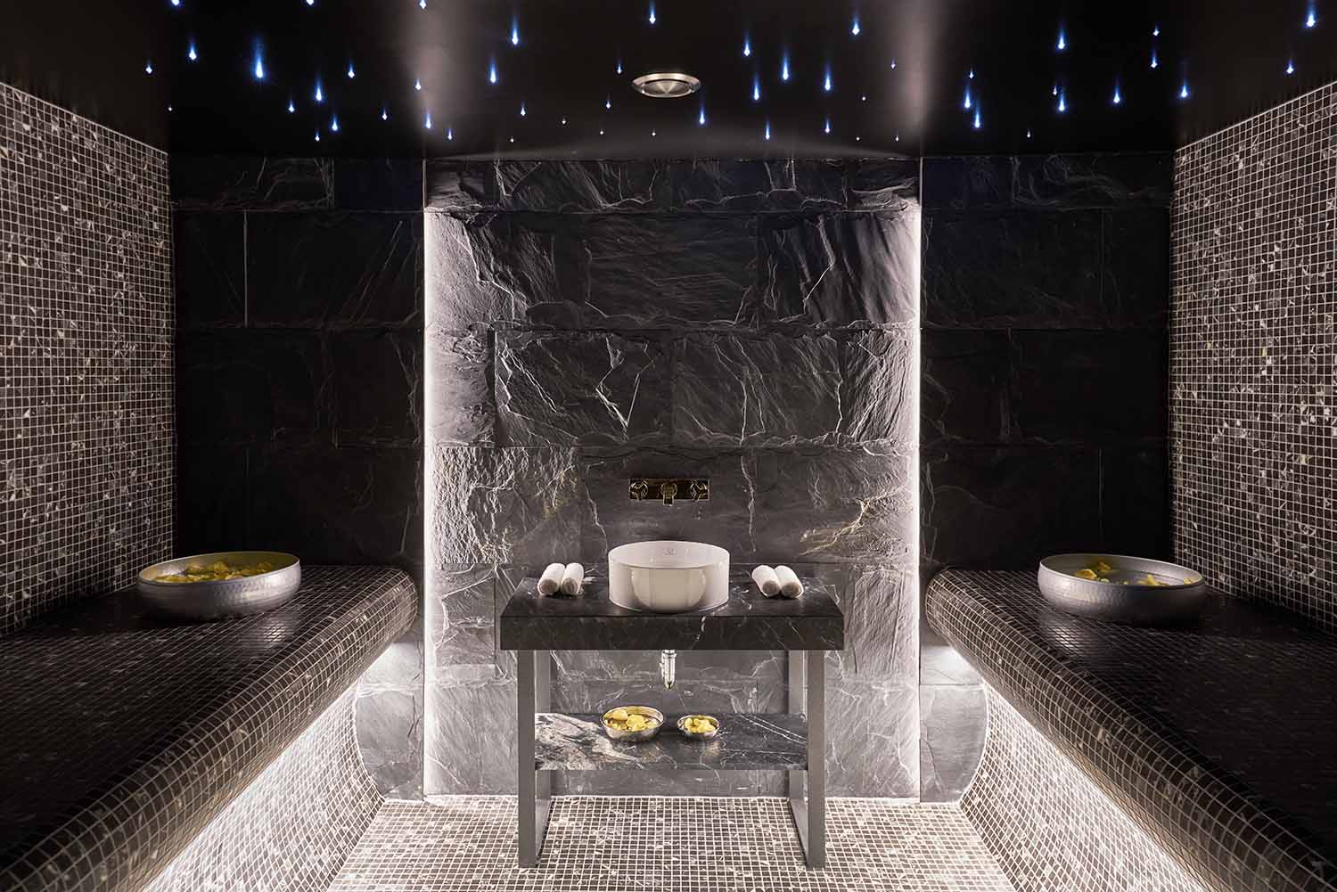 Wellnesscenter im 5 Sterne Hotel Pacai